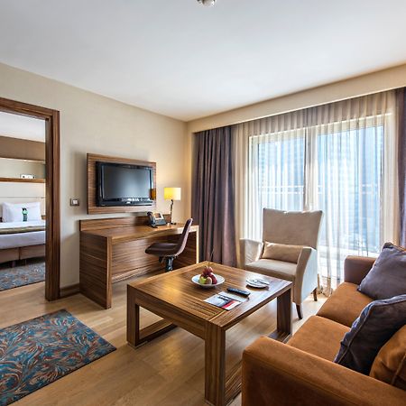 Holiday Inn Sisli By Ihg Стамбул Экстерьер фото