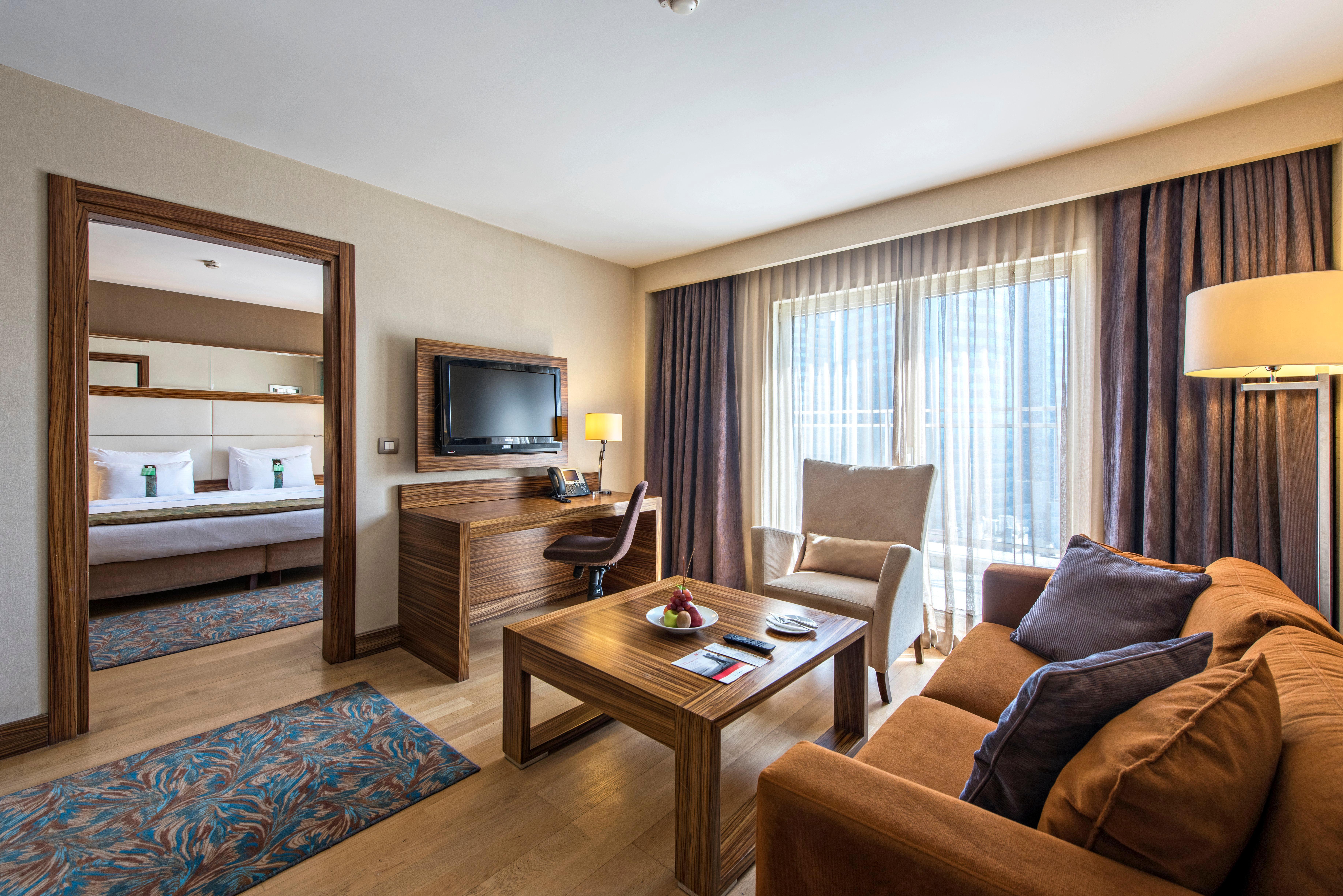 Holiday Inn Sisli By Ihg Стамбул Экстерьер фото